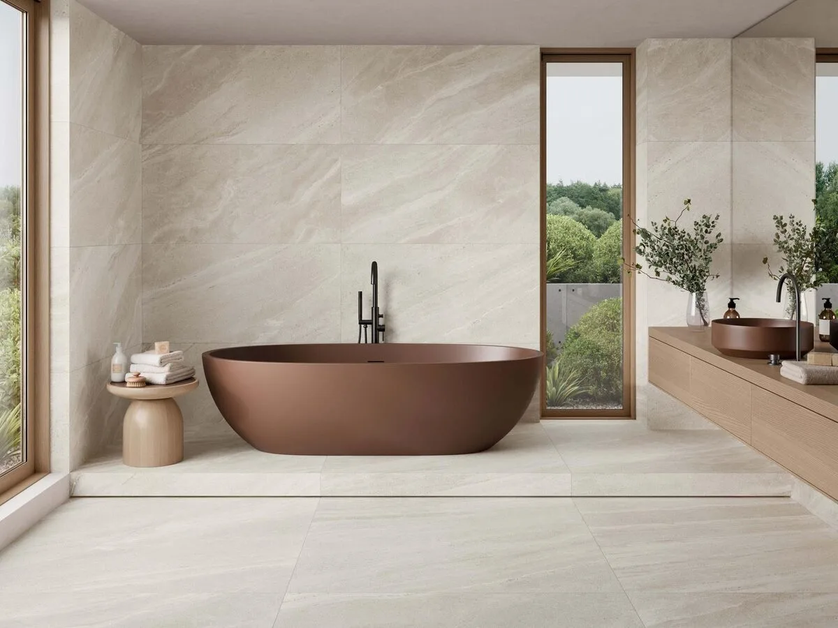 Pamstone - Bathroom with light marble look on floor and wall, Pamesa