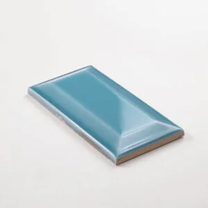 Frame Sky Glossy - colour & design look wall tile in blue, Aleluia